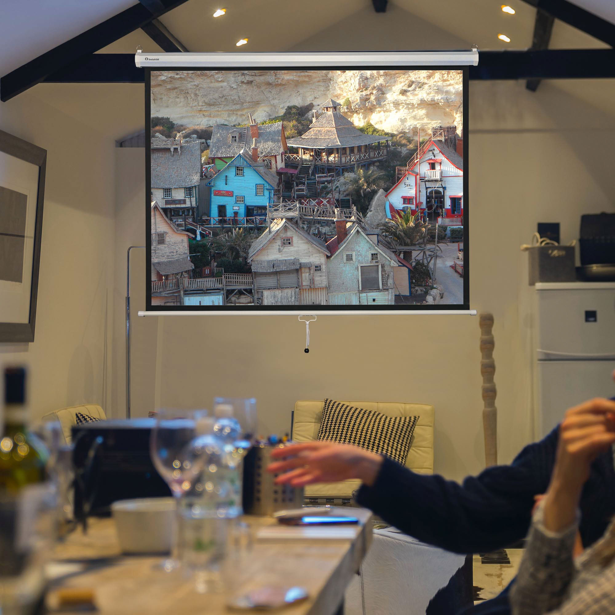 Instahibit 72" Manual Pull Down Projector Projection Screen Home Movie 16:9 4:3 - Picture 9 of 11